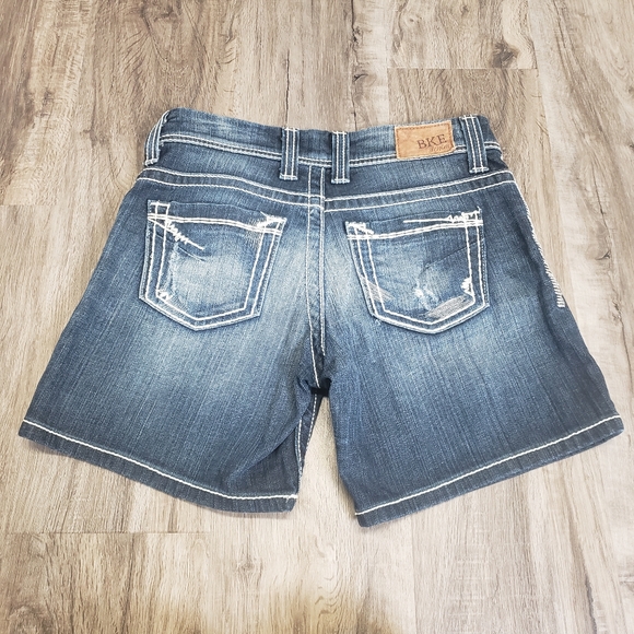 BKE Payton Women's Shorts 27 ( 30 ) 6 Inch Inseam Mid Rise Contrast Stitching - Picture 9 of 11